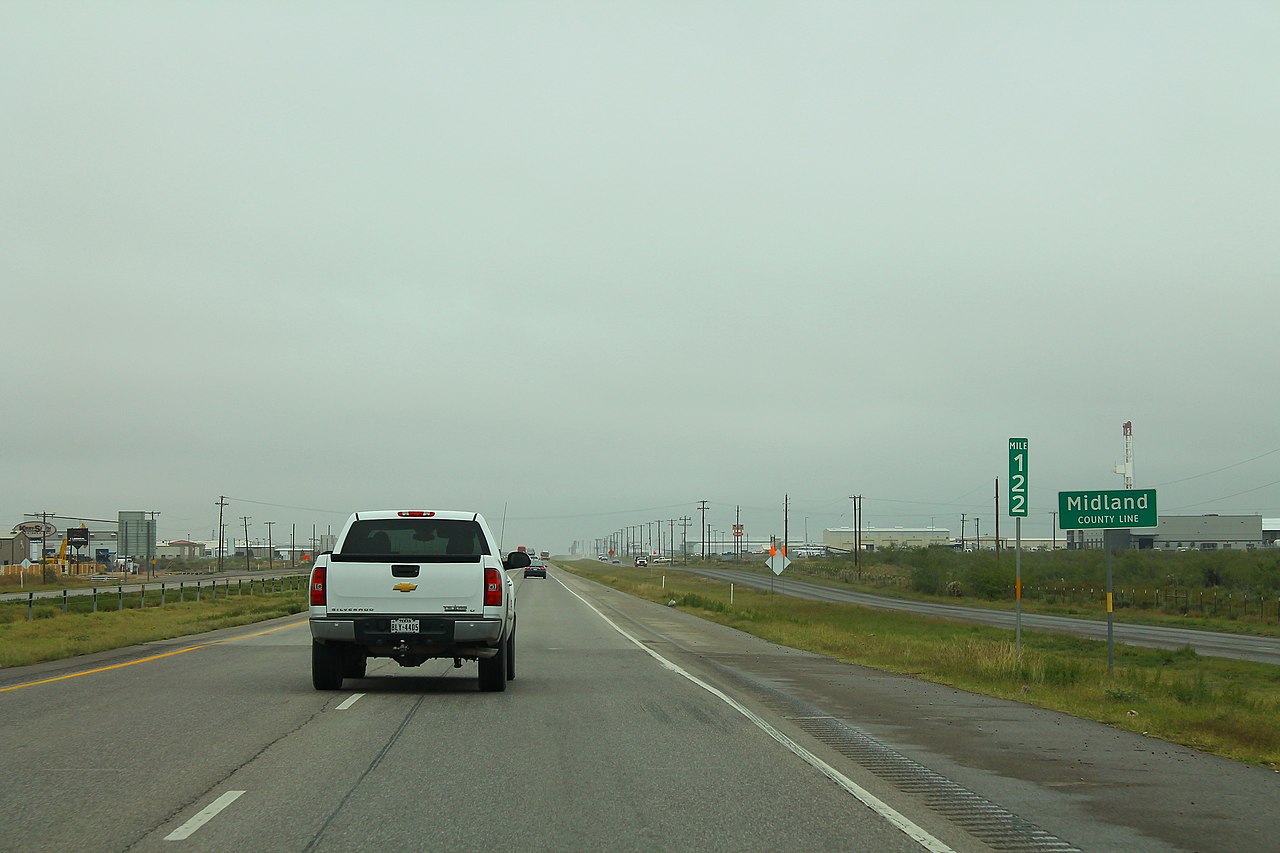 I-20 eastbound entering Midland County in the West Texas desert